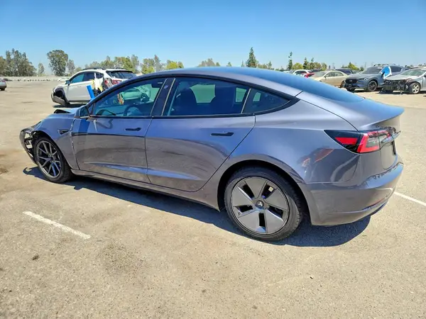 5YJ3E1EA6PF502013 2023 TESLA MODEL 3 - Image 2