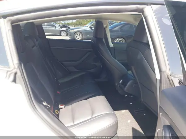 5YJ3E1EA6PF502075 2023 TESLA MODEL 3 - Image 8