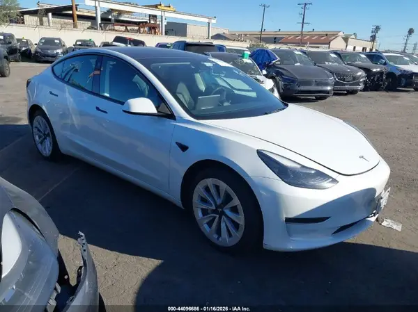 5YJ3E1EA6PF510628 2023 TESLA MODEL 3 - Image 1