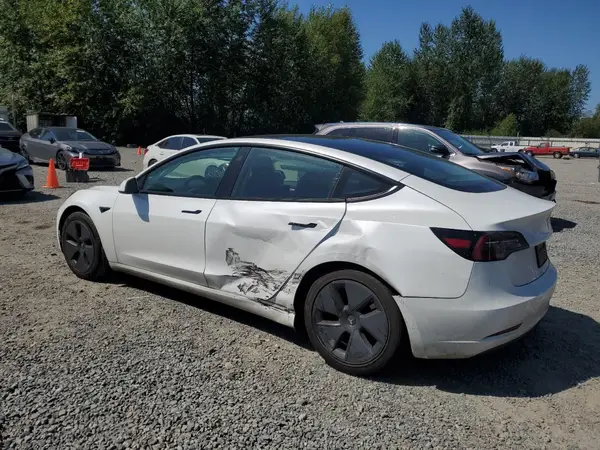 5YJ3E1EA6PF513299 2023 TESLA MODEL 3 - Image 2