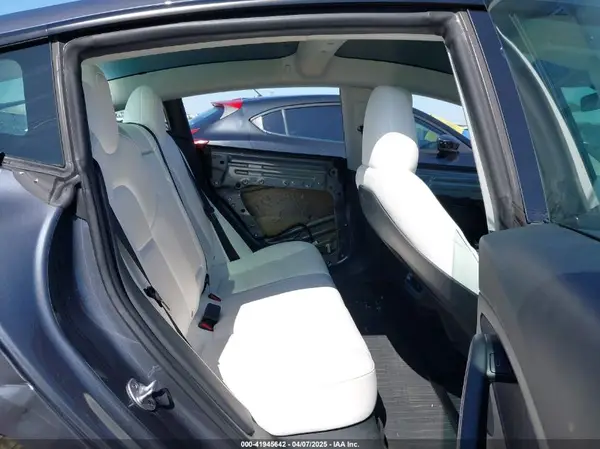 5YJ3E1EA6PF514744 2023 TESLA MODEL 3 - Image 8