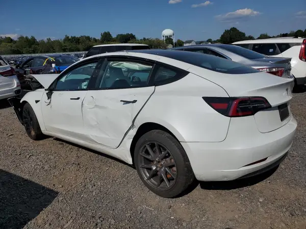 5YJ3E1EA6PF516784 2023 TESLA MODEL 3 - Image 2