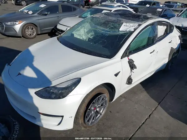 5YJ3E1EA6PF519412 2023 TESLA MODEL 3 - Image 2