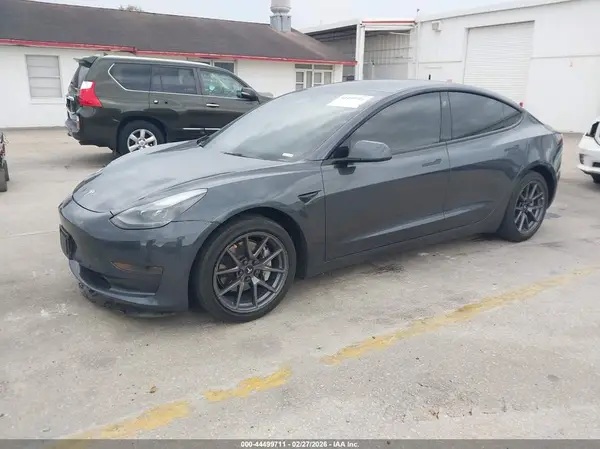 5YJ3E1EA6PF549607 2023 TESLA MODEL 3 - Image 2