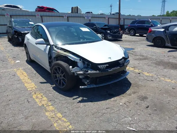 5YJ3E1EA6PF550594 2023 TESLA MODEL 3 - Image 1