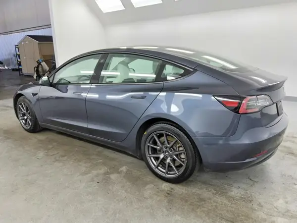 5YJ3E1EA6PF551471 2023 TESLA MODEL 3 - Image 2