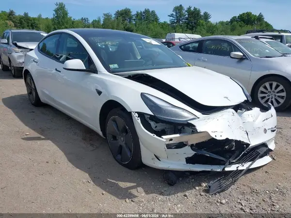 5YJ3E1EA6PF552295 2023 TESLA MODEL 3 - Image 1
