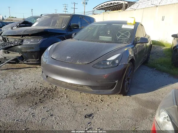 5YJ3E1EA6PF552751 2023 TESLA MODEL 3 - Image 2