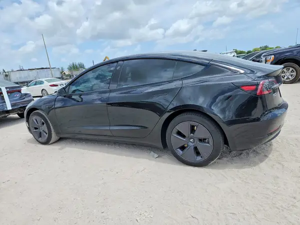 5YJ3E1EA6PF555844 2023 TESLA MODEL 3 - Image 2