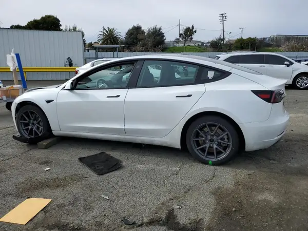 5YJ3E1EA6PF563278 2023 TESLA MODEL 3 - Image 2