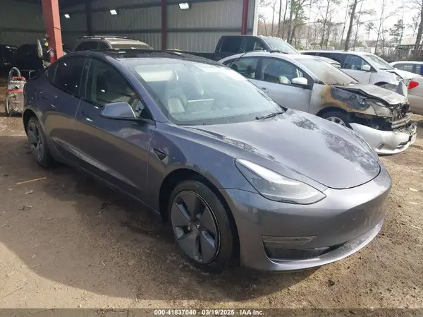 5YJ3E1EA6PF567170 2023 TESLA MODEL 3 - Image 1