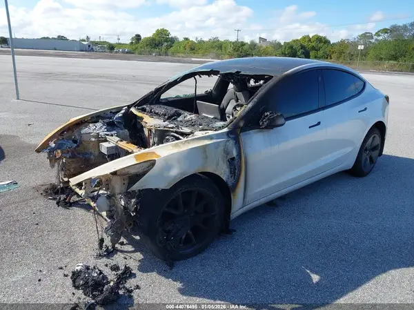 5YJ3E1EA6PF572160 2023 TESLA MODEL 3 - Image 2