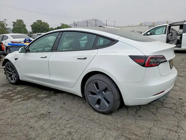 5YJ3E1EA6PF572188 2023 TESLA MODEL 3 - Image 2
