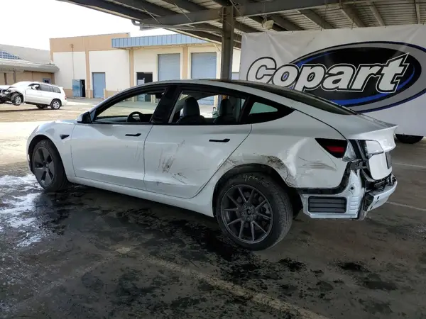 5YJ3E1EA6PF580260 2023 TESLA MODEL 3 - Image 2