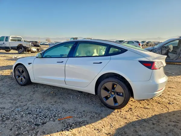 5YJ3E1EA6PF581330 2023 TESLA MODEL 3 - Image 2