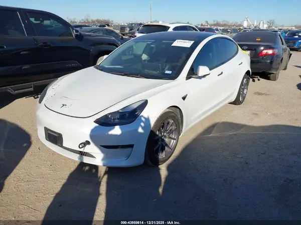 5YJ3E1EA6PF582073 2023 TESLA MODEL 3 - Image 2