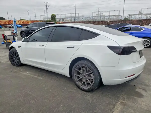 5YJ3E1EA6PF585278 2023 TESLA MODEL 3 - Image 2