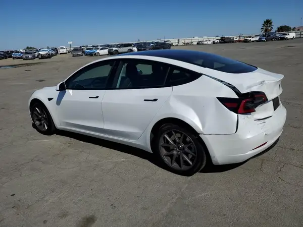 5YJ3E1EA6PF587239 2023 TESLA MODEL 3 - Image 2