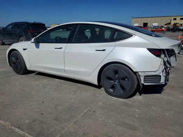 5YJ3E1EA6PF587483 2023 TESLA MODEL 3 - Image 2