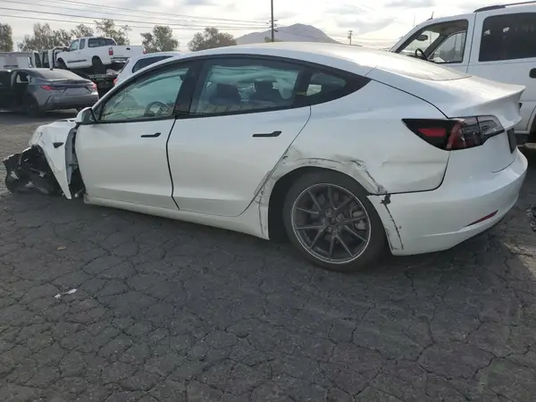 5YJ3E1EA6PF589461 2023 TESLA MODEL 3 - Image 2