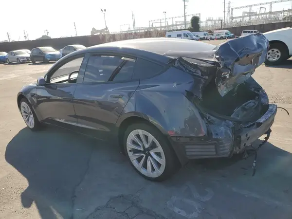 5YJ3E1EA6PF592943 2023 TESLA MODEL 3 - Image 2