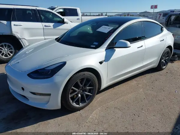 5YJ3E1EA6PF598242 2023 TESLA MODEL 3 - Image 2