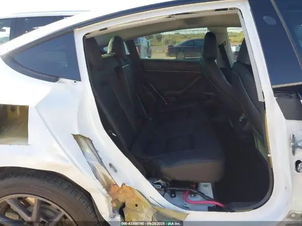 5YJ3E1EA6PF598242 2023 TESLA MODEL 3 - Image 8