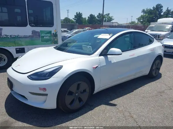 5YJ3E1EA6PF603133 2023 TESLA MODEL 3 - Image 2