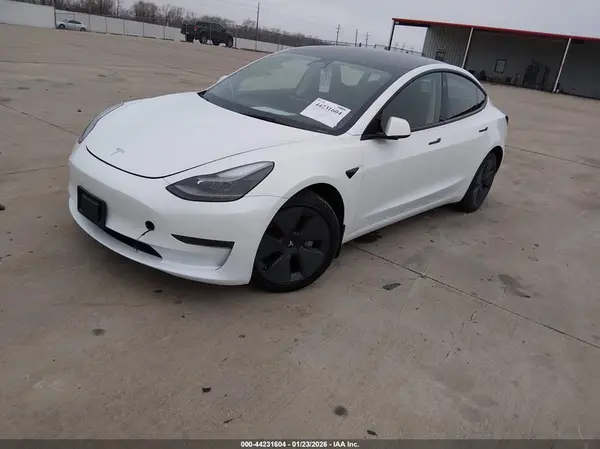 5YJ3E1EA6PF606260 2023 TESLA MODEL 3 - Image 2