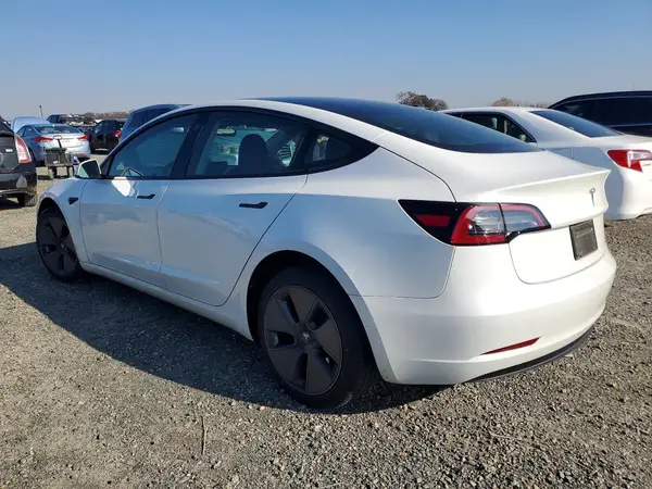 5YJ3E1EA6PF610325 2023 TESLA MODEL 3 - Image 2