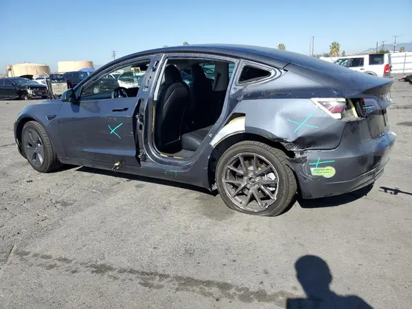 5YJ3E1EA6PF614262 2023 TESLA MODEL 3 - Image 2