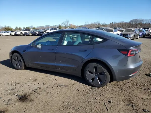 5YJ3E1EA6PF614584 2023 TESLA MODEL 3 - Image 2