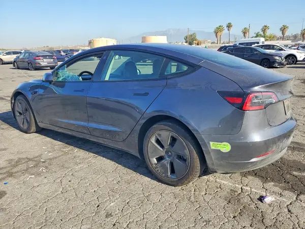 5YJ3E1EA6PF615055 2023 TESLA MODEL 3 - Image 2