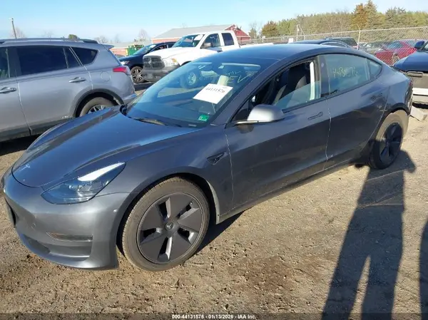 5YJ3E1EA6PF615122 2023 TESLA MODEL 3 - Image 2