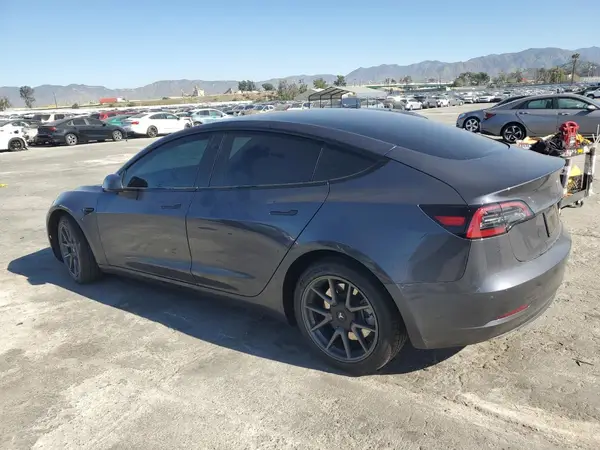 5YJ3E1EA6PF617484 2023 TESLA MODEL 3 - Image 2