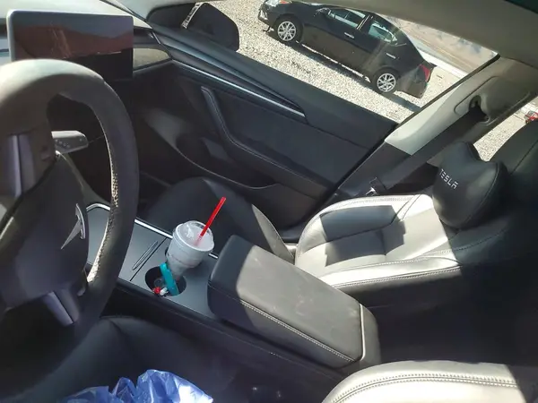 5YJ3E1EA6PF618215 2023 TESLA MODEL 3 - Image 8