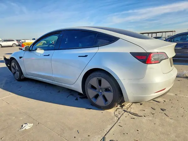 5YJ3E1EA6PF620577 2023 TESLA MODEL 3 - Image 2