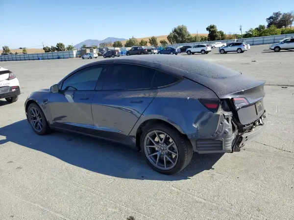 5YJ3E1EA6PF621924 2023 TESLA MODEL 3 - Image 2