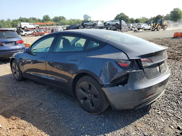 5YJ3E1EA6PF623687 2023 TESLA MODEL 3 - Image 2