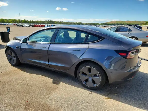 5YJ3E1EA6PF639419 2023 TESLA MODEL 3 - Image 2