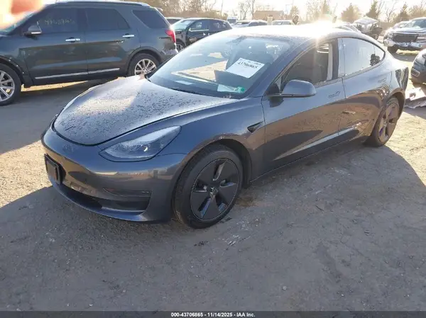 5YJ3E1EA6PF641705 2023 TESLA MODEL 3 - Image 2