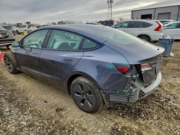 5YJ3E1EA6PF642188 2023 TESLA MODEL 3 - Image 2