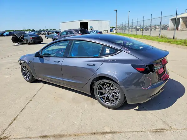 5YJ3E1EA6PF643969 2023 TESLA MODEL 3 - Image 2