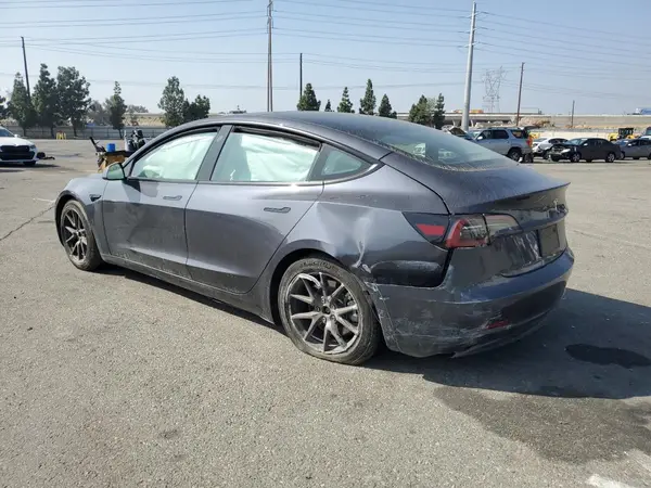 5YJ3E1EA6PF645124 2023 TESLA MODEL 3 - Image 2