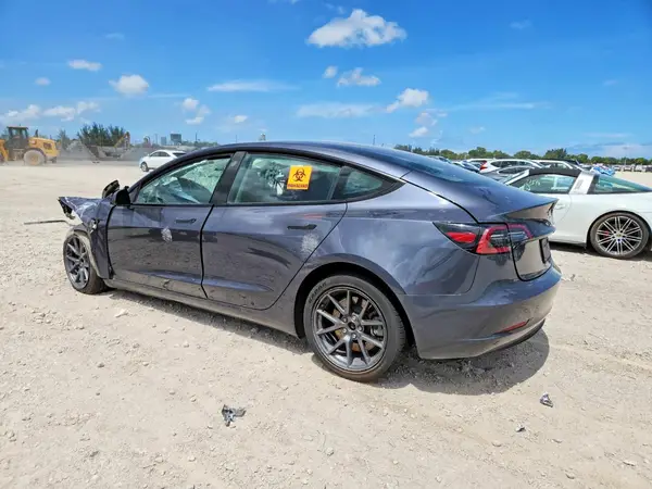 5YJ3E1EA6PF648783 2023 TESLA MODEL 3 - Image 2