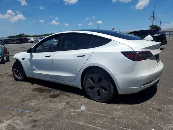 5YJ3E1EA6PF649299 2023 TESLA MODEL 3 - Image 2