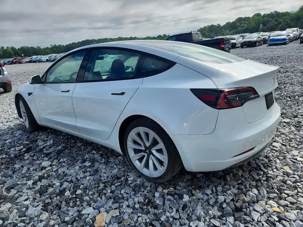 5YJ3E1EA6PF649576 2023 TESLA MODEL 3 - Image 2