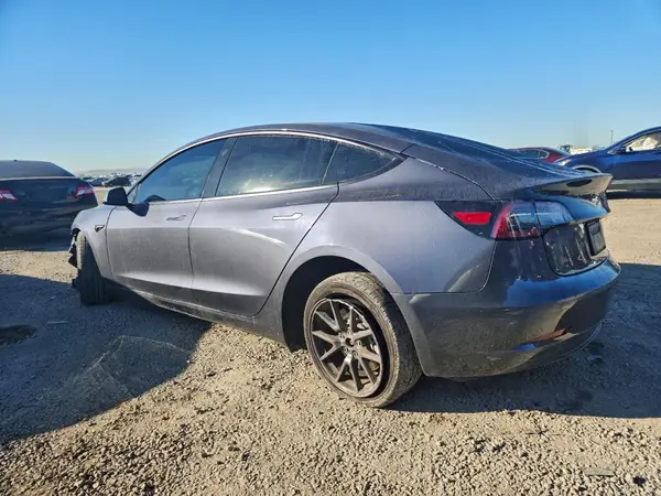5YJ3E1EA6PF650470 2023 TESLA MODEL 3 - Image 2