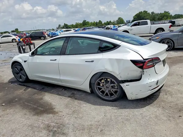 5YJ3E1EA6PF656060 2023 TESLA MODEL 3 - Image 2
