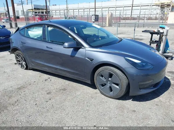 5YJ3E1EA6PF659914 2023 TESLA MODEL 3 - Image 1